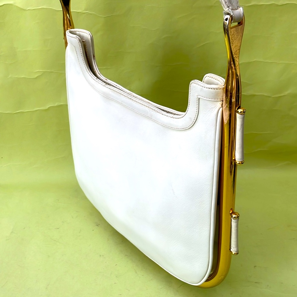 Vintage 70’s white/gold Gucci leather shoulder bag
